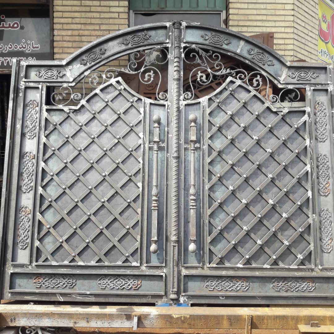 مدل درب فلزی فرفورژه کد ۵۸۵