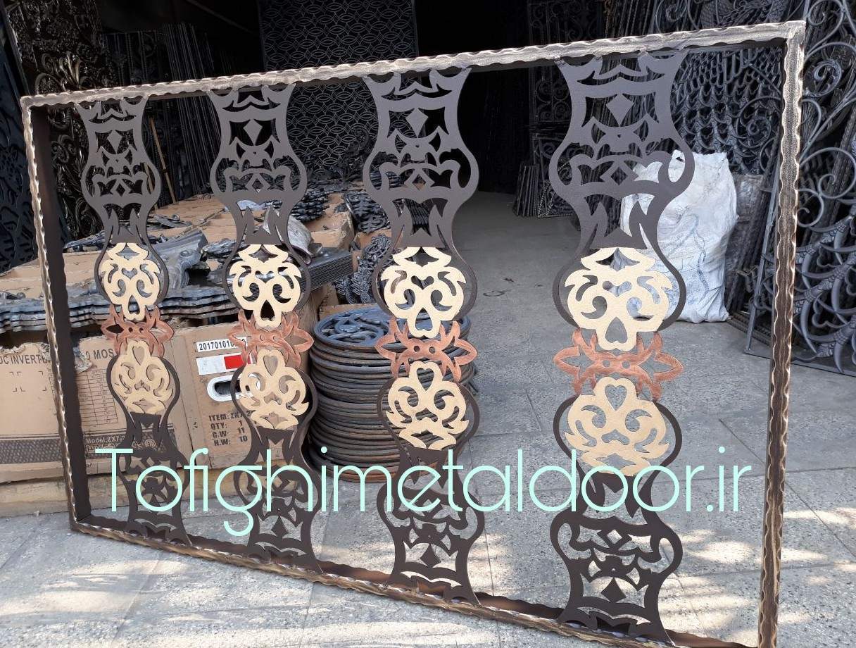 حفاظ و نرده فلزی طرح لیزری کد ۶۹۴
