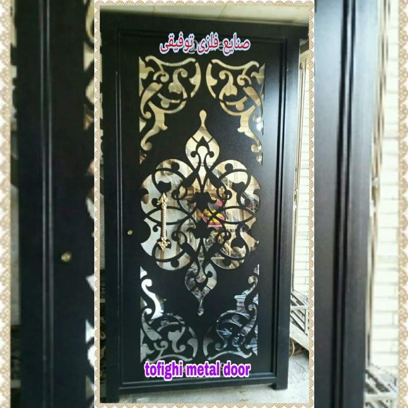 درب فلزی تک لنگه طرح برش لیزری کد ۲۷۰ 1 3102019195238