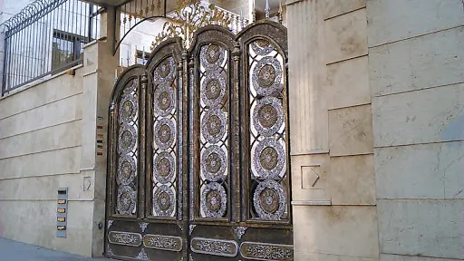 رنگ آمیزی انواع درب فلزی ساختمان 3 رنگ آمیزی انواع درب فلزی ساختمان