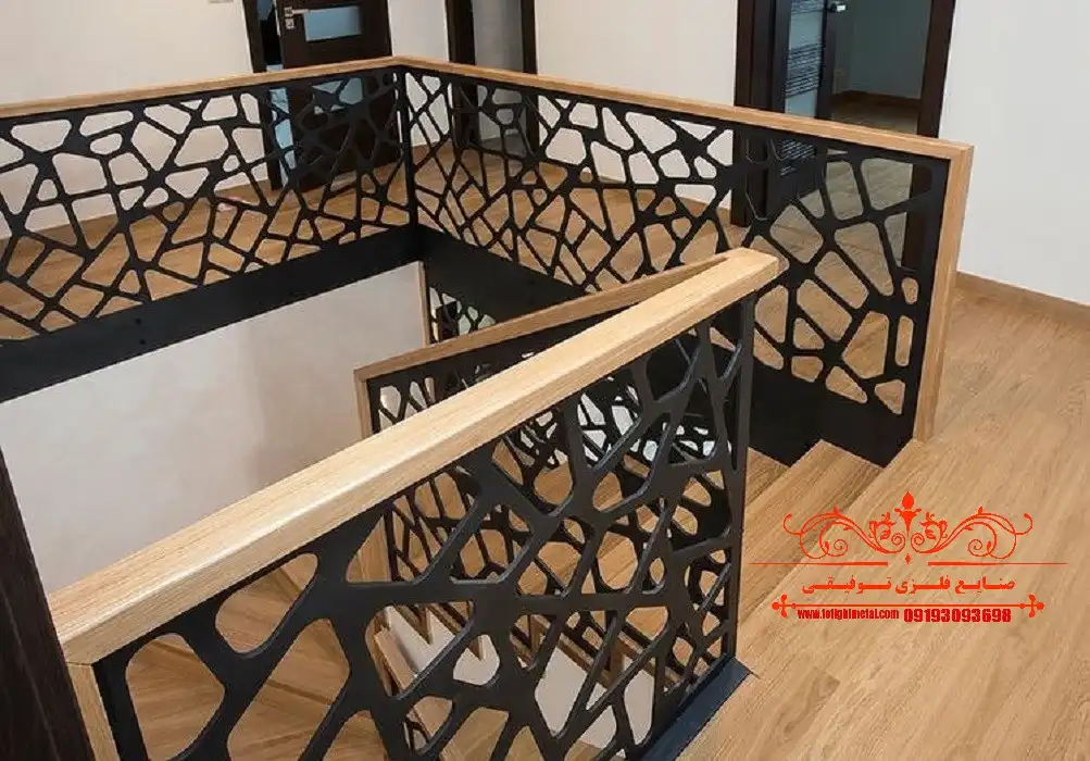 انواع نرده ها از چه موادی ساخته میشوند؟ 1 انواع نرده در صنایع فلزی توفیقی