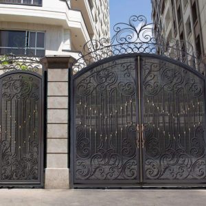 درب حیاط در کرج