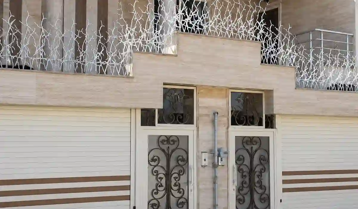 حفاظ بوته ای دیوار 2 حفاظ بوته ای دیوار